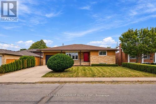 9 Donlea Drive, Hamilton, ON 