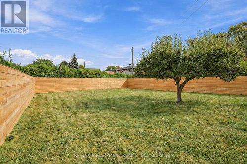9 Donlea Drive, Hamilton, ON 
