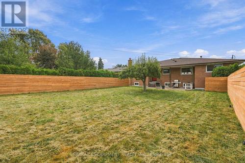 9 Donlea Drive, Hamilton, ON 