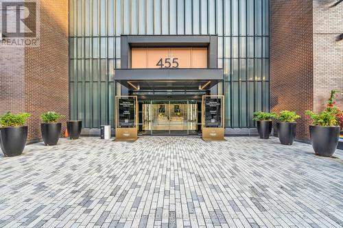 711 - 455 WELLINGTON STREET W , Toronto, Ontario M5V 0V8 4