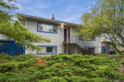 619 Pine St Nanaimo, BC V9R 2C7