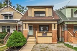 103 BELMONT AVENUE  Hamilton, ON L8L 7M2