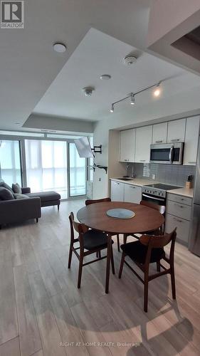 211 - 1630 QUEEN STREET E , Toronto, Ontario M4L 0B3 2