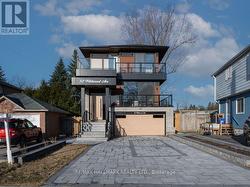 52 WILDWOOD AVENUE Richmond Hill, ON L4E 3B3