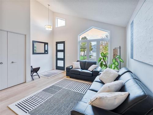 70 High Ridge Road, Winnipeg, MB 