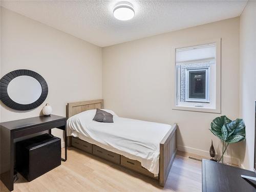 70 High Ridge Road, Winnipeg, MB 
