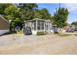 R 17-9338 W IPPERWASH Road Lambton Shores, ON N0N 1J2