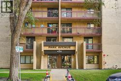 502 430 5th AVENUE N Saskatoon, SK S7K 6Z2