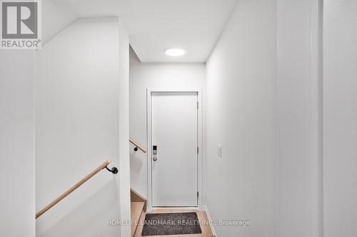 97 MATAWIN LANE , Richmond Hill, Ontario L4B 0H7 4