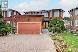 48 PURCELL SQUARE  Toronto, ON M1V 3Y3