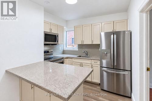 MAIN - 203 ISLINGTON AVENUE , Toronto, Ontario M8V 3B8 4