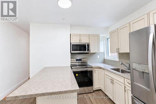 MAIN - 203 ISLINGTON AVENUE , Toronto, Ontario M8V 3B8 5
