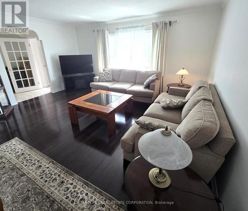 44 JANET BOULEVARD , Toronto, Ontario M1R 1H6 3