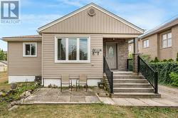 1388/1390 LEIGHLAND ROAD  Burlington, ON L7R 3S8