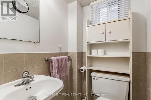 LOWER - 14 CLAYMORE DRIVE , Toronto, Ontario M8Z 2R9 5