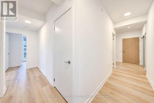 2408 - 395 SQUARE ONE DRIVE , Mississauga, Ontario L5B 0P6 5