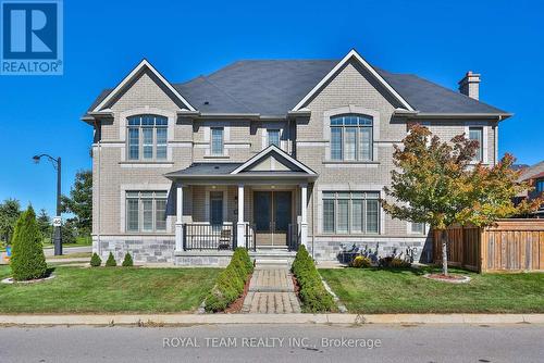 636 MCGREGOR FARM TRAIL  Newmarket, ON L3X 0H3