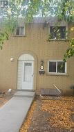 30 JEROME CRESCENT  Hamilton, ON L8E 1K5