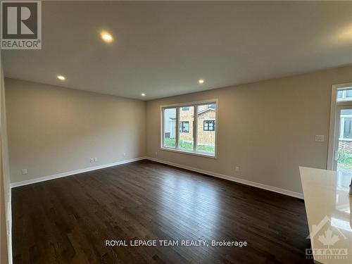 201 CONSERVANCY DRIVE , Ottawa, Ontario K2J 7M5 3