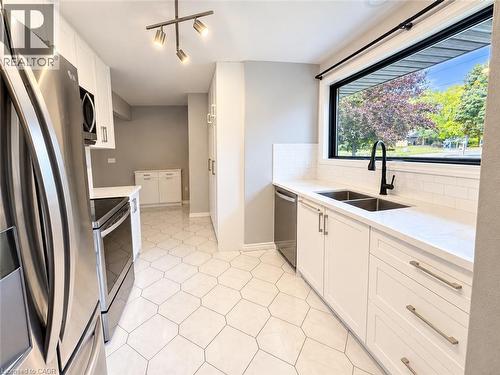 44 PATTERSON Avenue Unit# A , Brantford, Ontario N3S 6X2 3