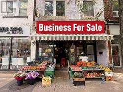 2001 YONGE STREET Toronto, ON M4S 1Z8