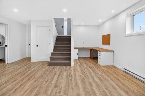 Salon - 70 Rue Massicotte, Champlain, QC 