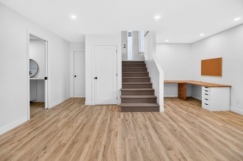 Salon - 70 Rue Massicotte, Champlain, QC 