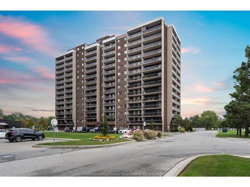907-9099 RIVERSIDE Drive EAST Windsor, ON N8S 4R1