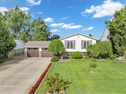 214 PRINCE ALBERT Street NORTHKingsville, ON N9Y 1J7