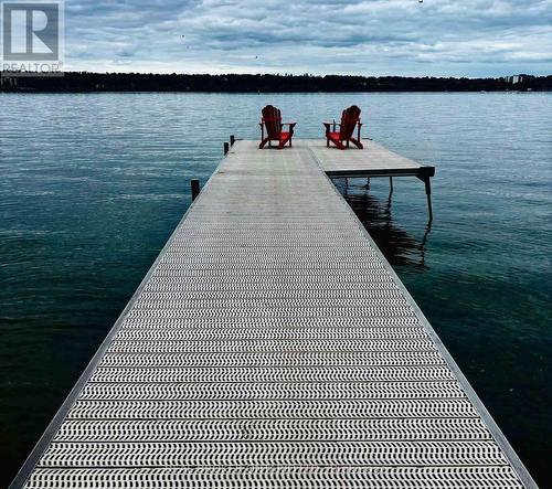 208 KEMPVIEW LANE , Barrie, Ontario L4N 3W9 2