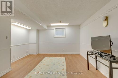 6100 Wabukayne Court, Mississauga, ON 