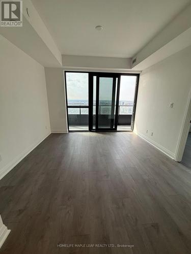 5210 - 4015 THE EXCHANGE , Mississauga, Ontario L5B 0N9 4