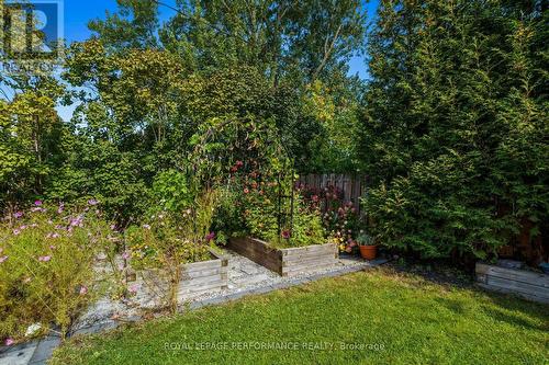 2189 Blossom Drive, Ottawa, ON 