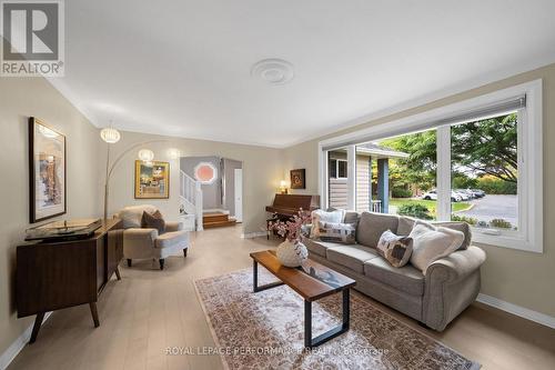 2189 Blossom Drive, Ottawa, ON 