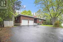 1128 CUMMINGS AVENUE  Ottawa, ON K1J 7R8