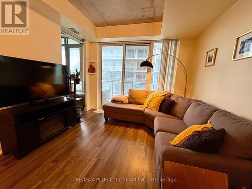 608 - 25 BASEBALL PLACE , Toronto, Ontario M4M 0E7 2