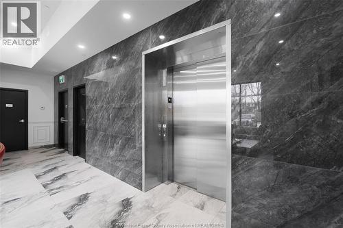 840 WYANDOTTE STREET East Unit# 301 , Windsor, Ontario N9A 3J6 5