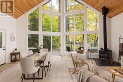 1042 S MENOMINEE LAKE ROAD  Lake Of Bays (Mclean), ON P0B 1A0