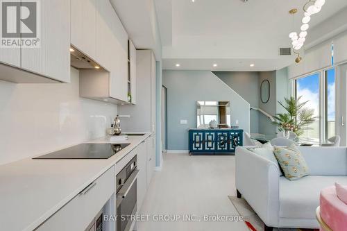 6013 - 3883 QUARTZ ROAD , Mississauga, Ontario L5B 0M4 5