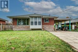 102 MASSEY AVENUE  Kitchener, ON N2C 1M5
