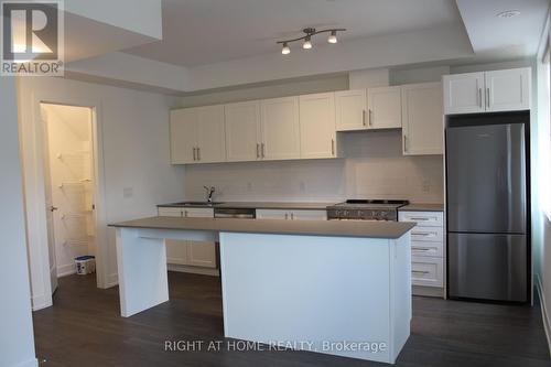 249 - 1075 DOUGLAS MCCURDY COMMON , Mississauga, Ontario L5G 0C6 3