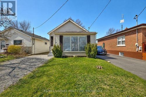 44 CHURCHILL STREET , St. Catharines (Western Hill), Ontario L2S 2P5 2