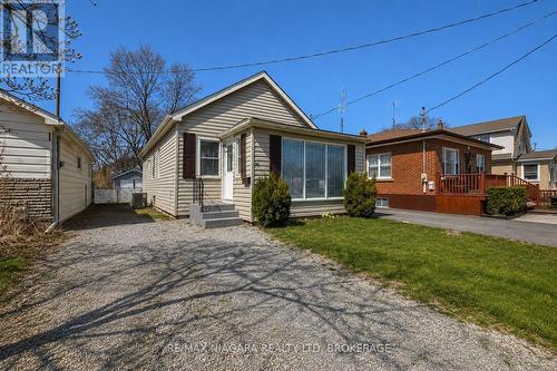 44 CHURCHILL STREET , St. Catharines (Western Hill), Ontario L2S 2P5 3