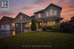 26 COUNTRY LANE  Barrie, ON L4N 0E6