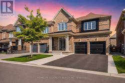 7 IGUANA TRAIL  Brampton, ON L7A 4N2