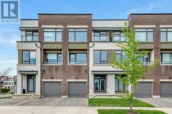 272 SQUIRE CRESCENT Oakville, ON L6H 0L8