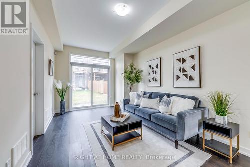 272 SQUIRE CRESCENT , Oakville, Ontario L6H 0L8 4