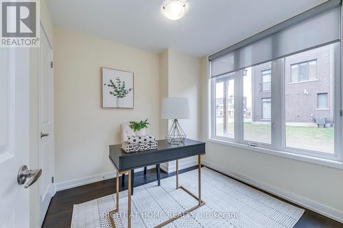 272 SQUIRE CRESCENT , Oakville, Ontario L6H 0L8 5