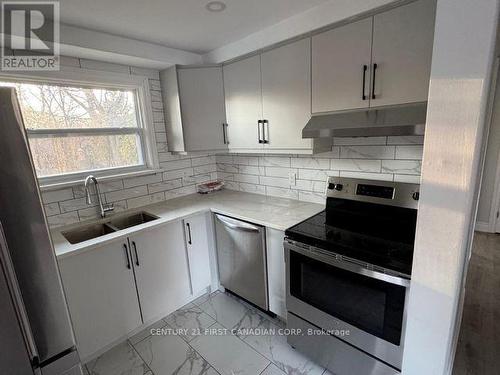 UPPER LEVEL - 31 THORNCREST CRESCENT , London South (South D), Ontario N6J 1K4 5
