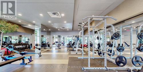 2019 - 230 QUEENS QUAY W , Toronto, Ontario M5J 2Y7 4